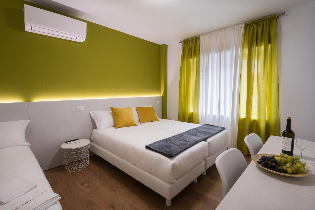 Zona 30 Bike Guesthouse Palmanova Dış mekan fotoğraf